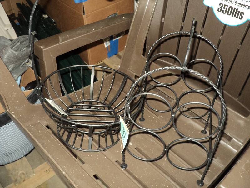 1 4bottle wine holder, banana holde...