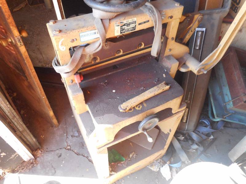 CHALLENGE HEAVY DUTY PAPER CUTTER