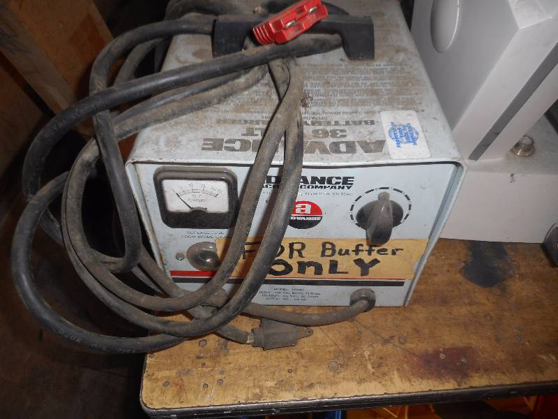 ADVANCE 36 VOLT BATTERY CHARGER