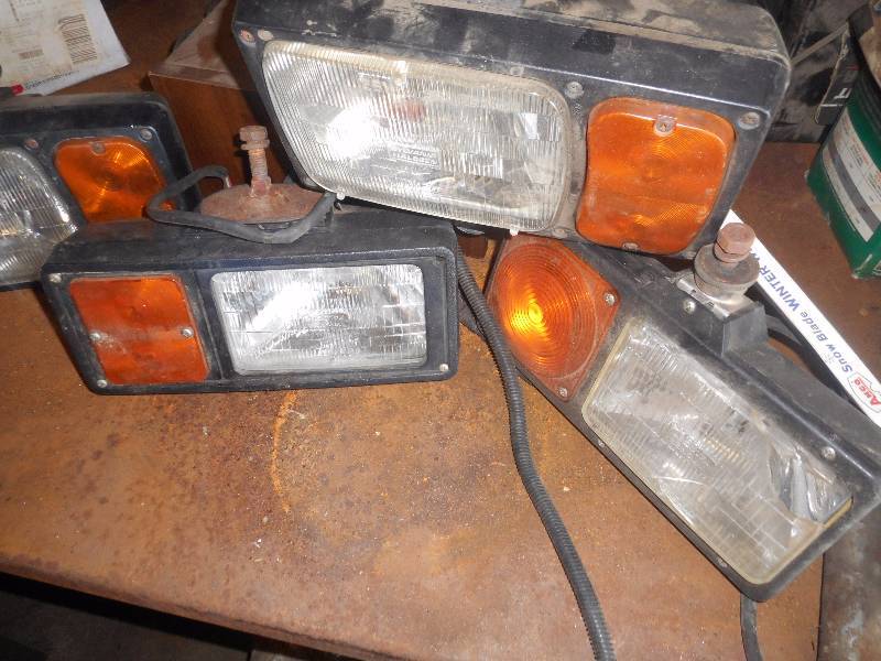 SNOW PLOW LIGHT LOT