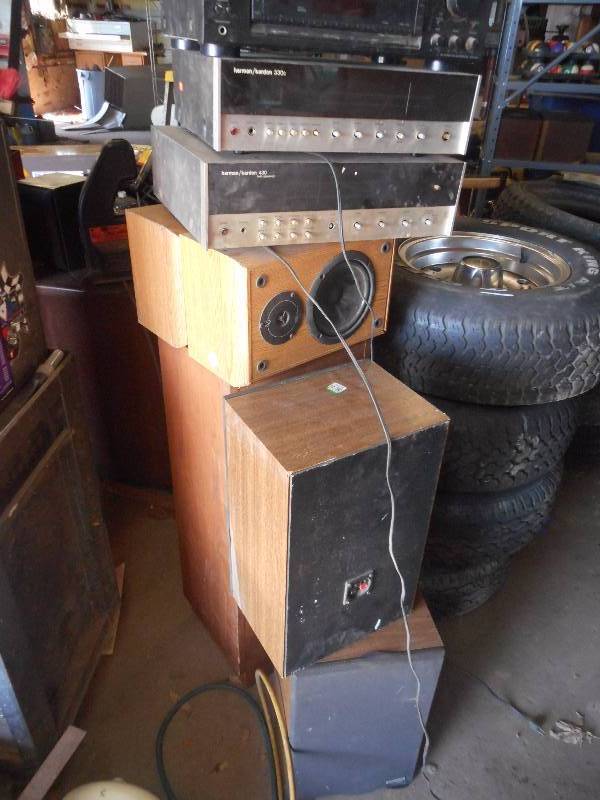 RADIO AND SPEAKER LOT