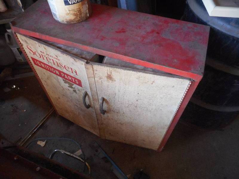 PARTS CABINET
