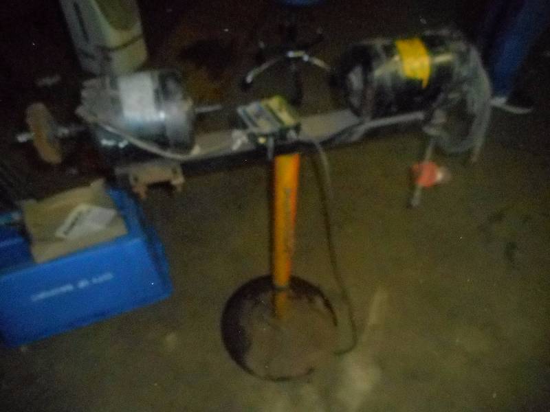 GRINDER ON STAND