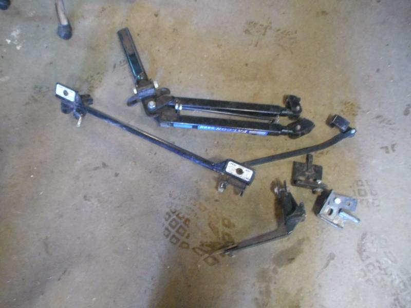 FALCON 5250 HITCH