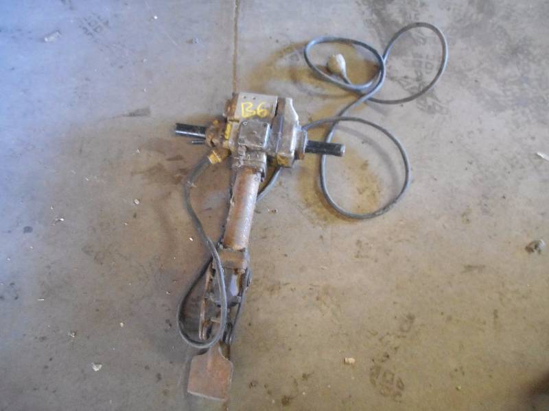 BOSCH ELECTRIC JACK HAMMER