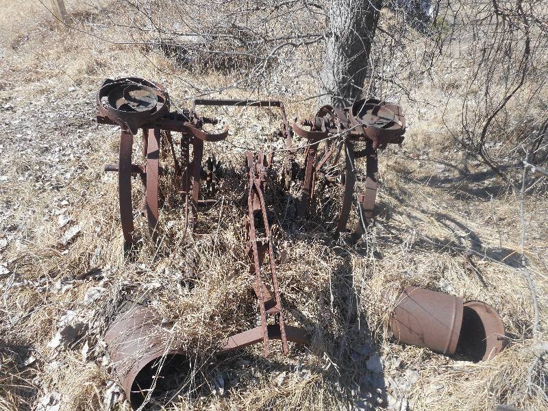 ANTQUE FARM EQUIPMENT