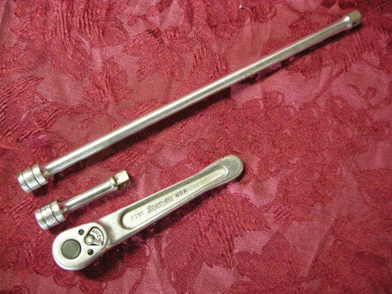 lot 7 image: Snap-On 38 Ratchet and Extensions
