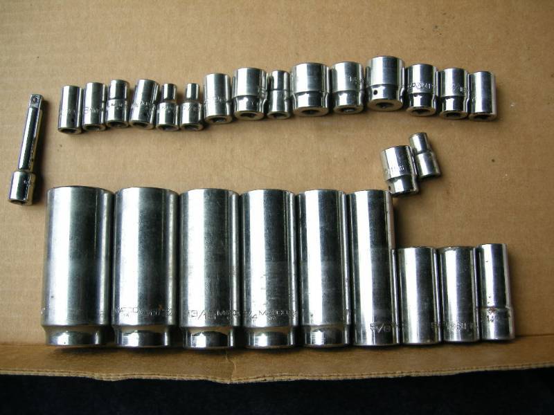 lot 22 image: Matco Sockets