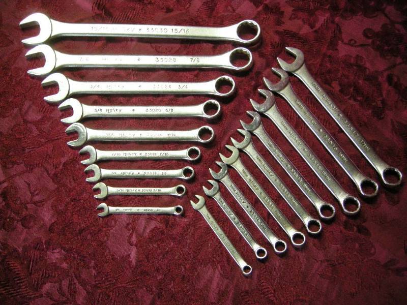 lot 29 image: Husky Combination Wrenches