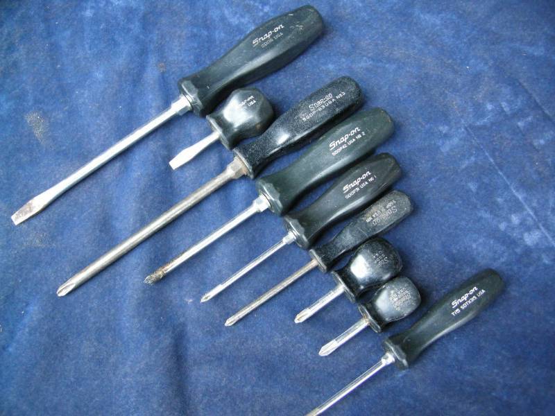 lot 34 image: Snap-On Screwdrivers