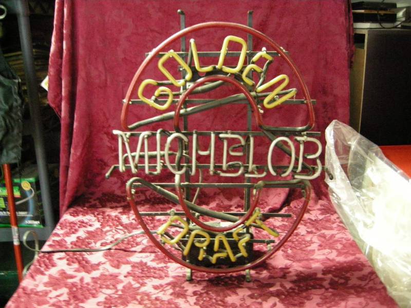 lot 67 image: Michelob Golden Draft Neon Sign