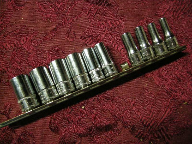 lot 85 image: Snap-On Semi-Deep Sockets