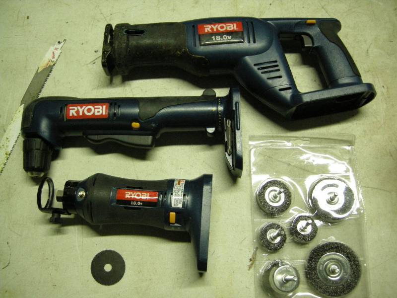 lot 103 image: Ryobi 18v Tool Kit