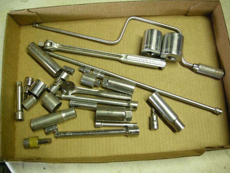 lot 107 image: Craftsman Ratchets and Sockets