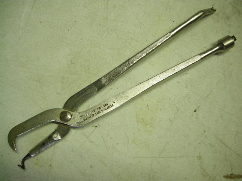 lot 108 image: Snap-On Brake Spring Pliers
