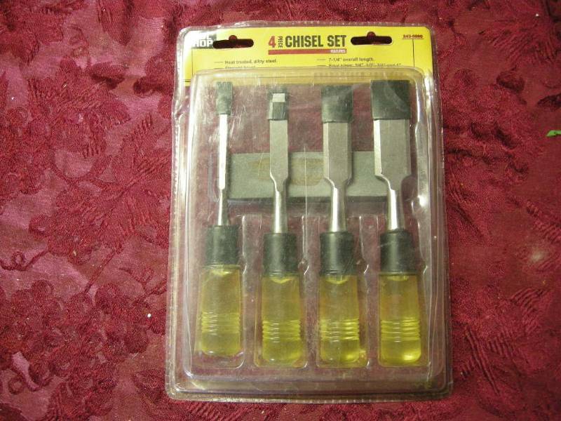 lot 111 image: 4 Piece Chisel Set