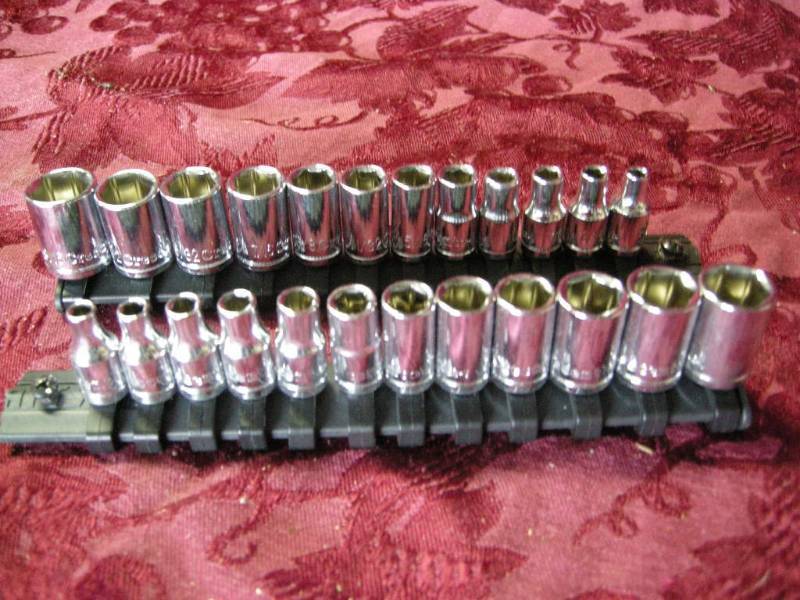 lot 112 image: Crescent Sockets