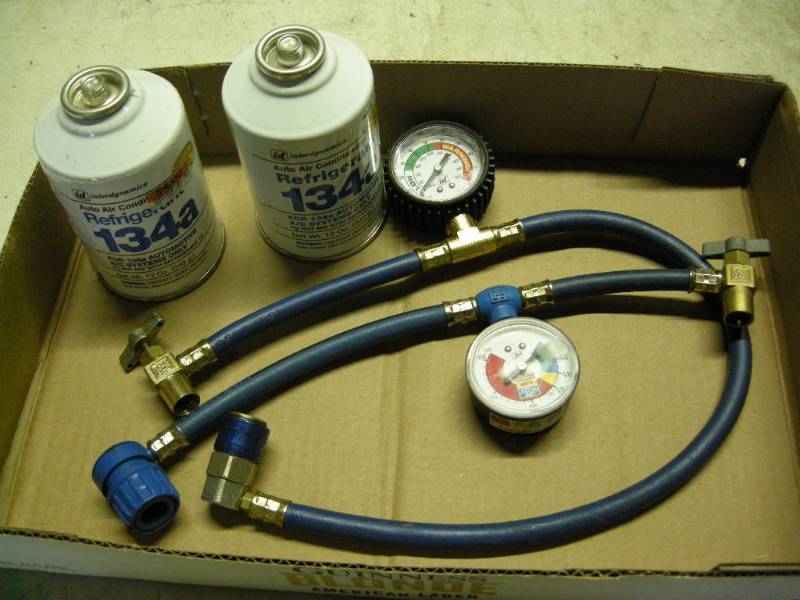 lot 117 image: Refrigerant and Gauges