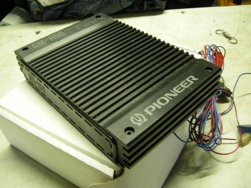 lot 123 image: Pioneer Bridgeable Amp