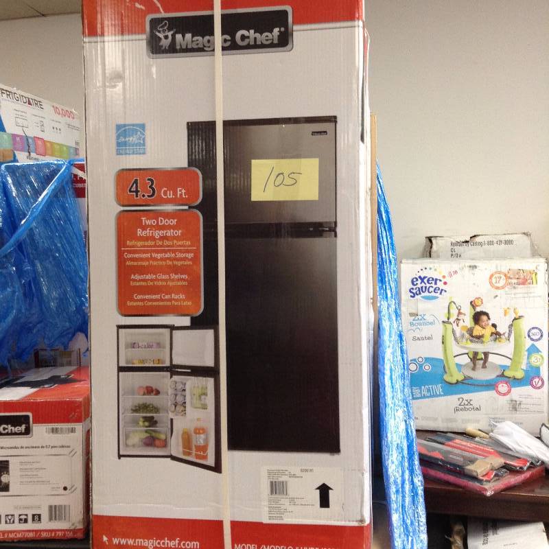 lot 105 image: Magic Chef Compact Refrigerator 4.3 cu. ft. New