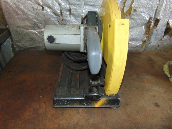 lot 4 image: Jepson Chop Saw