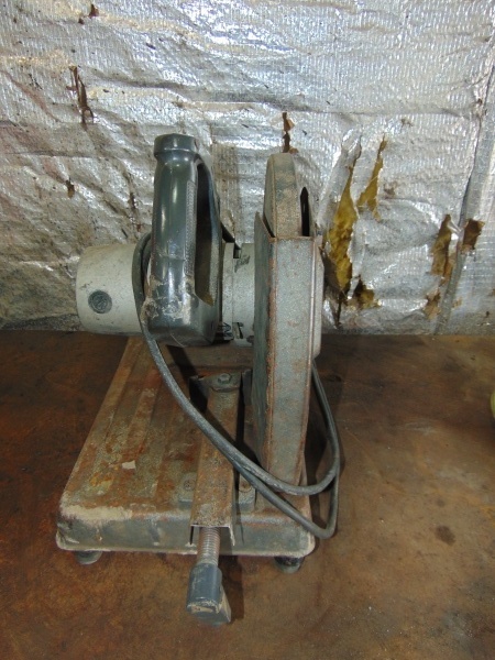 lot 5 image: Black & Decker Professional Chop Saw