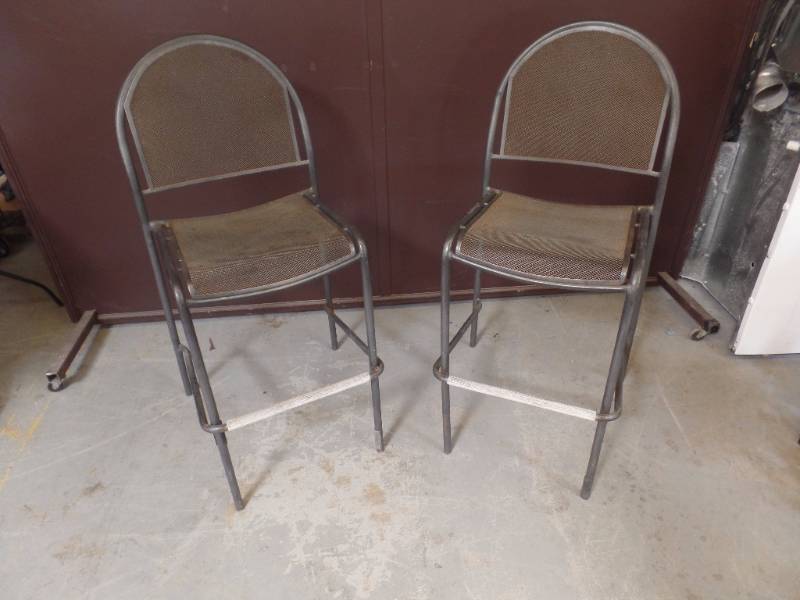 lot 511 image: Outdoor Chairs