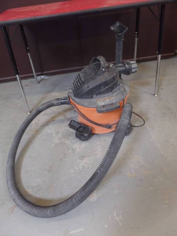 lot 523 image: Rigid Shop-vac with Accessories