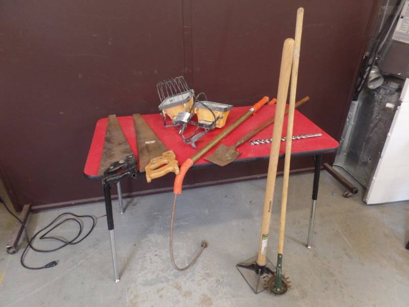 lot 524 image: Handtools and Hardware