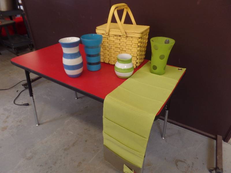 lot 536 image: Home Decor