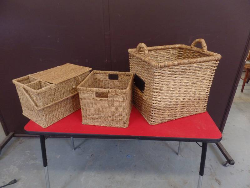 lot 537 image: Baskets