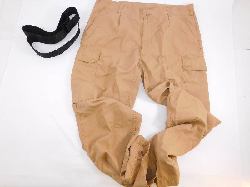 lot 24 image: German Military Cargo Pants & Belt