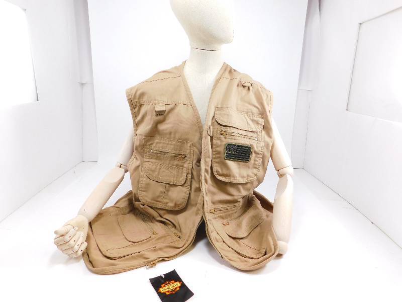 lot 39 image: Guide Gear Mens Size 4XL Concealment Vest