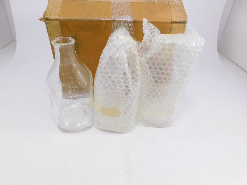 lot 67 image: 6 Pack of U.S. Military 1 Liter Lab Bottles