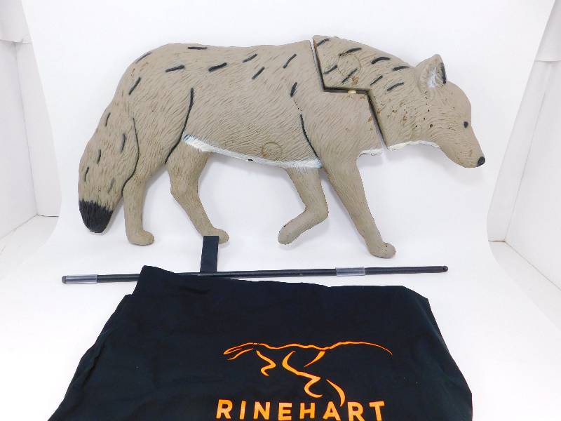 lot 75 image: Rinehart Doloma Series Coyote Decoy