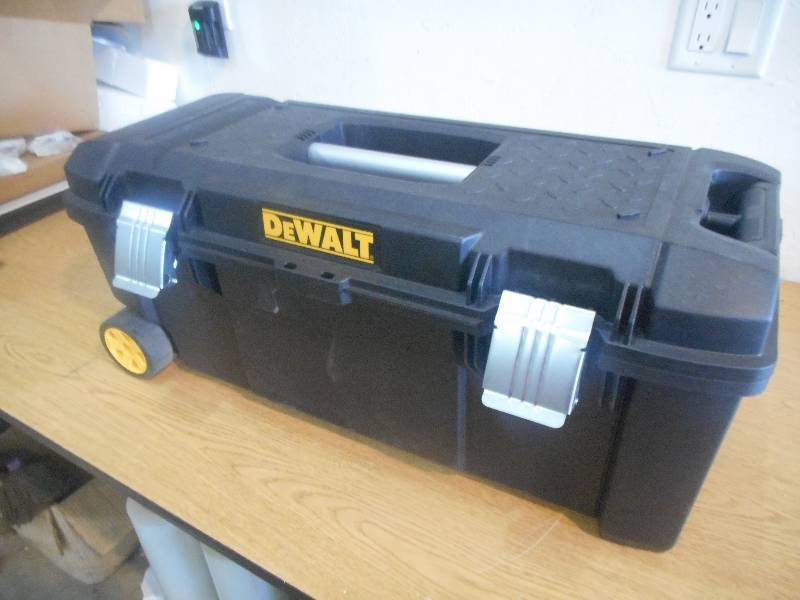 DEWALT 28 in. Structural Foam Rolling Tool Box