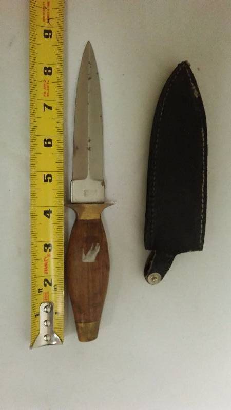 5 Inch Stainless Blade Knife with wood handle in leather carry case