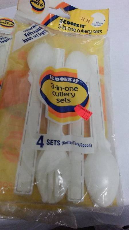 Plastic Cutlery 4 each Forks, Knives, Spoons (10)