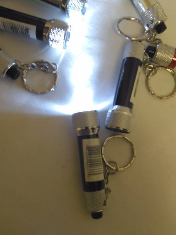 5 LED Mini Flashlight (20), batteries included, working
