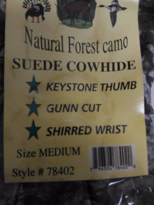 Gun cut Cordova Gloves, (3 pr.) Camouflage, Suede, Men�s Medium