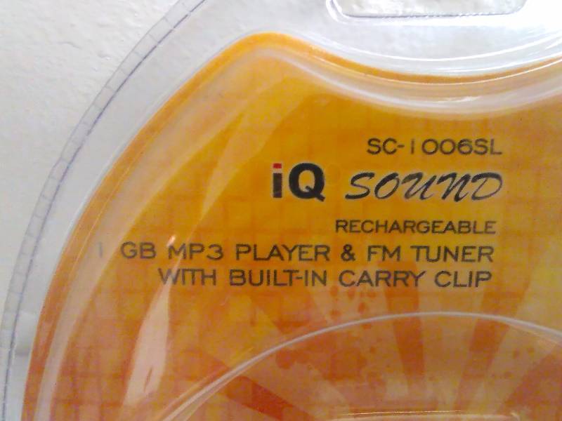 Rechargeable MP3 Player and FM Tuner by iQ Sound