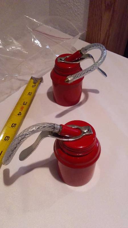 Flexible  Adjustable Oil Cans (2) 3� tall