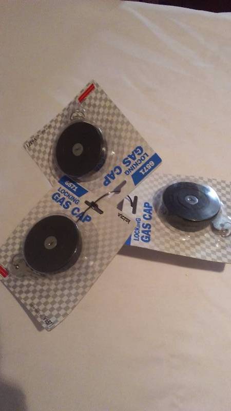 Locking Gas  Fuel Caps for Automobile (3)