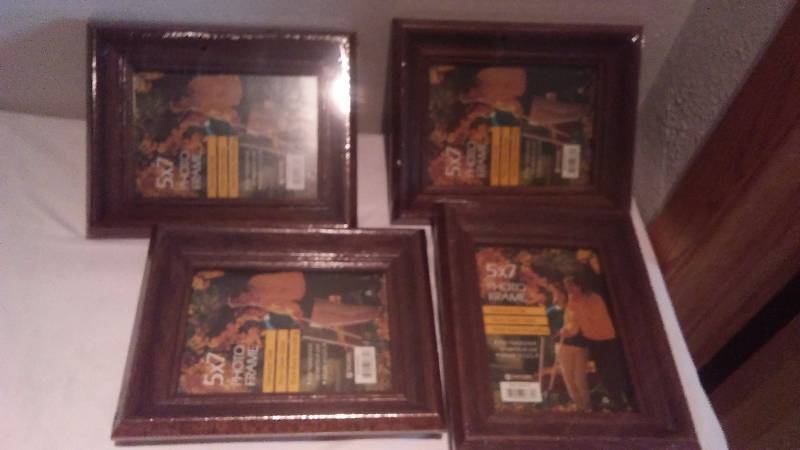 Oak Photo Frames, (4) 5 x7 Non-glare glass