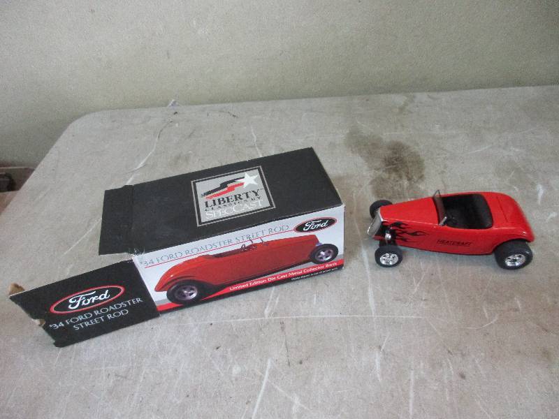 34  ford roadster street rod die cast collector bank
