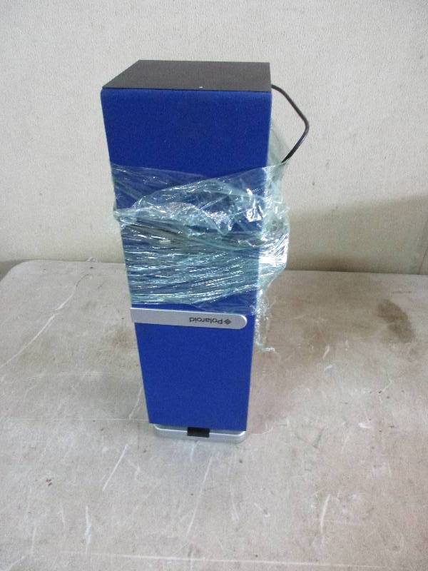 Polaroid speaker