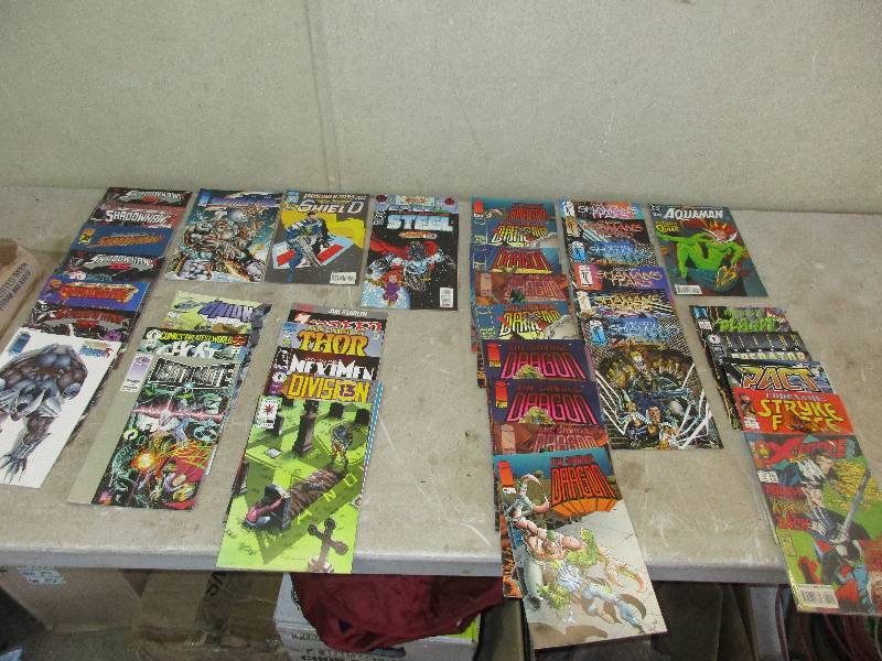 40 comics - see pictures