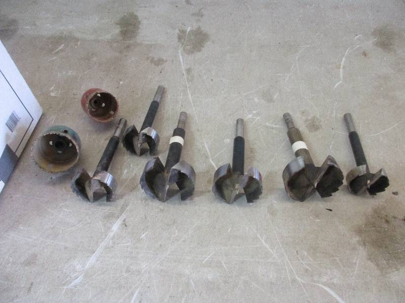 8 large drill bits