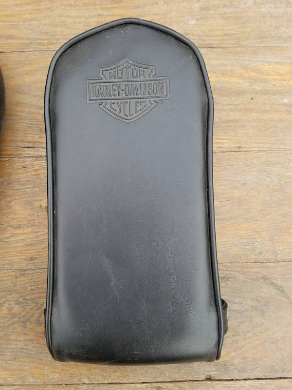 lot 134 image: Harley Davidson Tripper Seat & Back rest