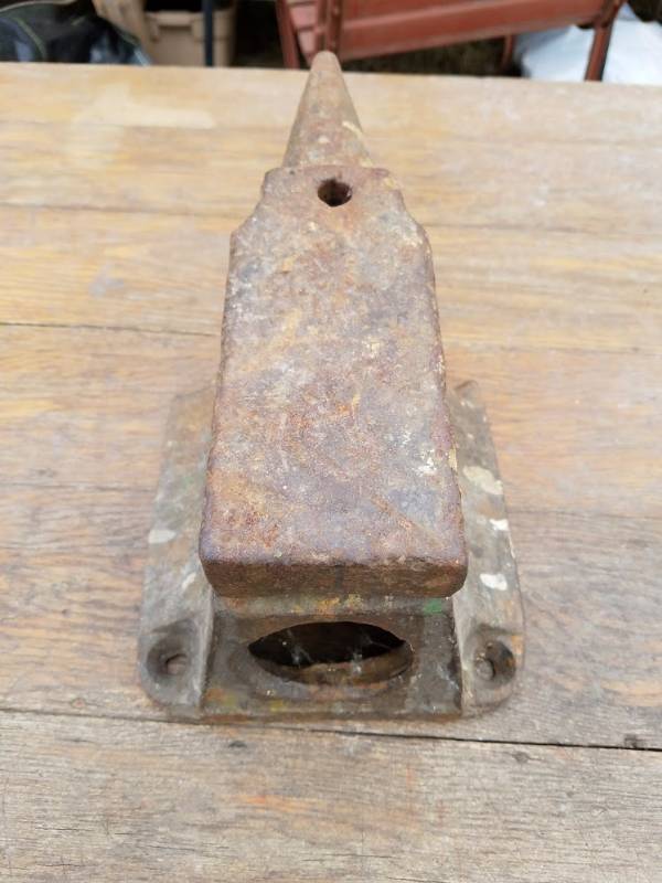 lot 138 image: Vintage Anvil